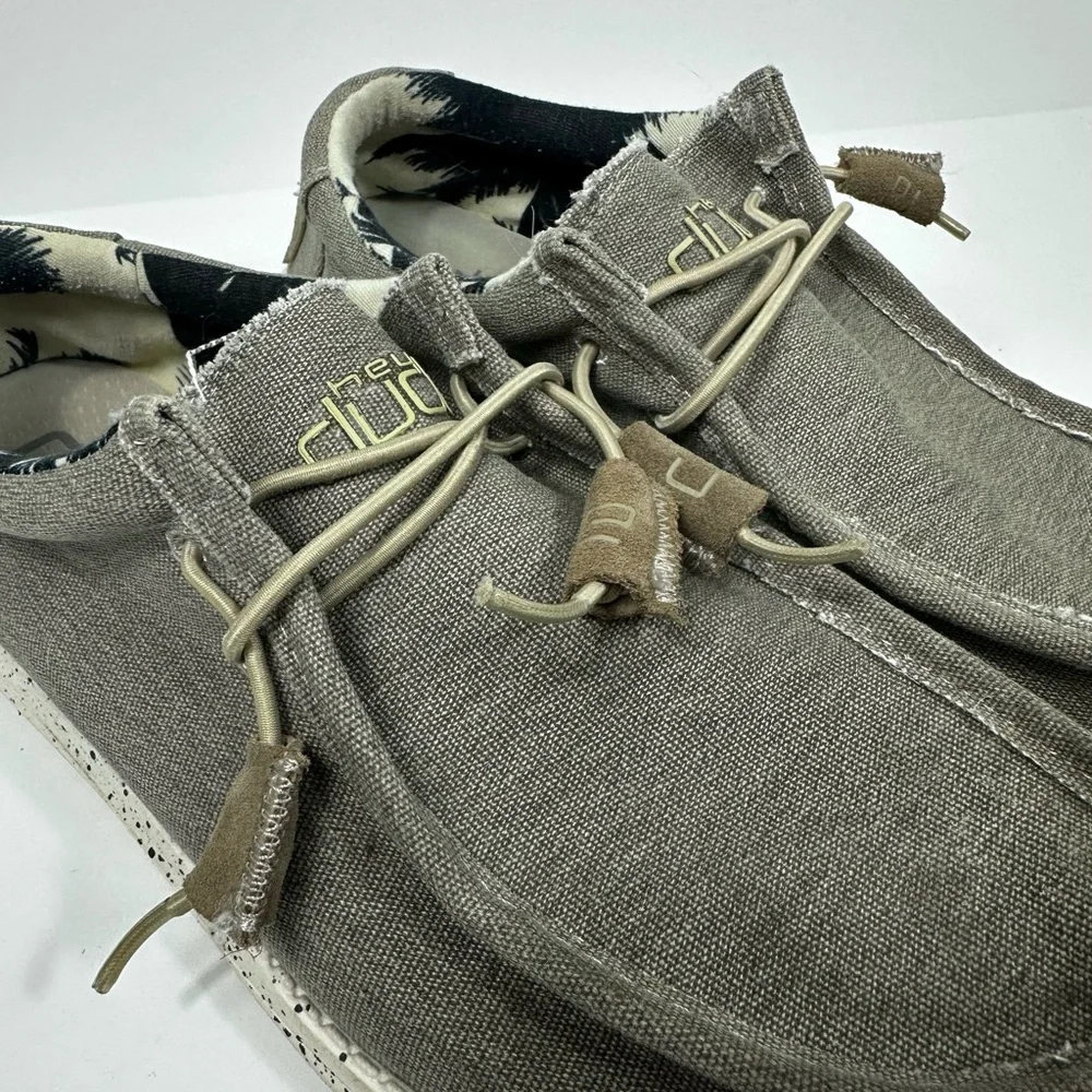 Hey Dude Men's Wally Stretch Gray Canvas Loafers